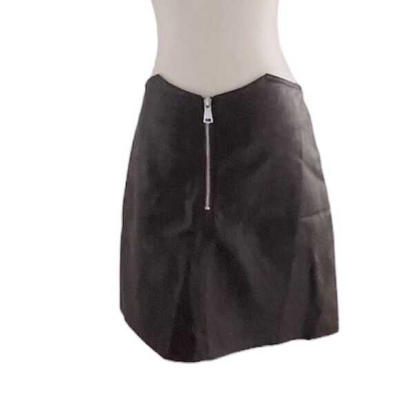 Brown Vegan leather A-line mini skirt with front zipper Size small - Picture 1 of 8